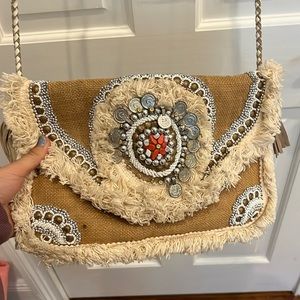 Super cute beach bag! Small beige